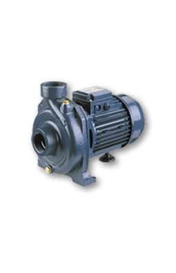 Eine schwarze Wasserpumpe mit elektrischer Antriebseinheit.