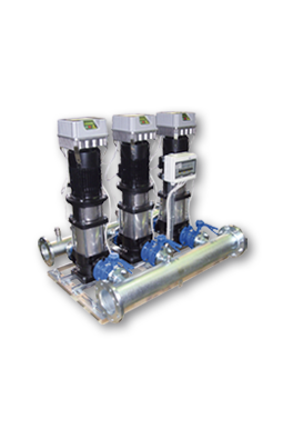 Drei Pumpen auf einer Montageschiene mit Ventilen und Steuergerät.